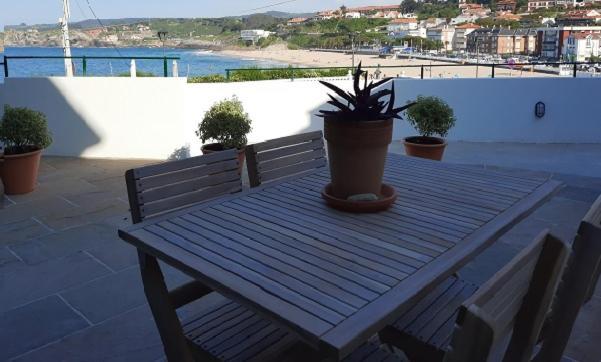 Apartamentos El Muelle Комильяс Экстерьер фото