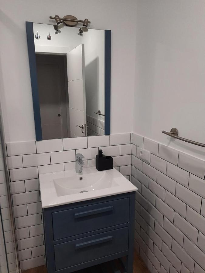 Apartamentos El Muelle Комильяс Экстерьер фото