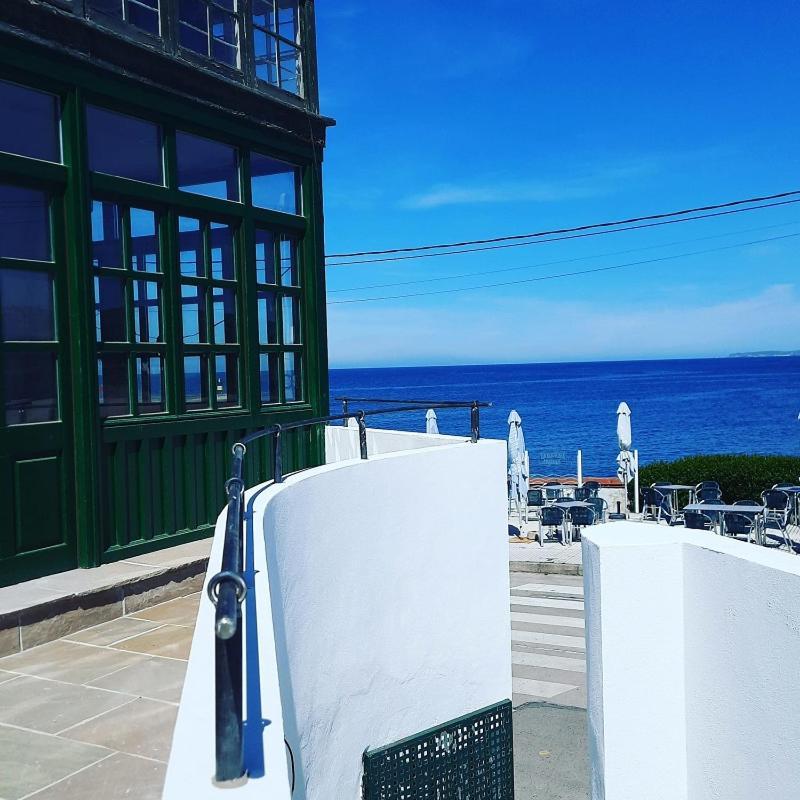 Apartamentos El Muelle Комильяс Экстерьер фото