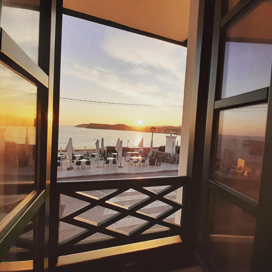 Apartamentos El Muelle Комильяс Экстерьер фото